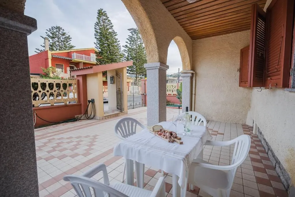 Affittasardegna-Portico Delle Rose Apartment Castelsardo