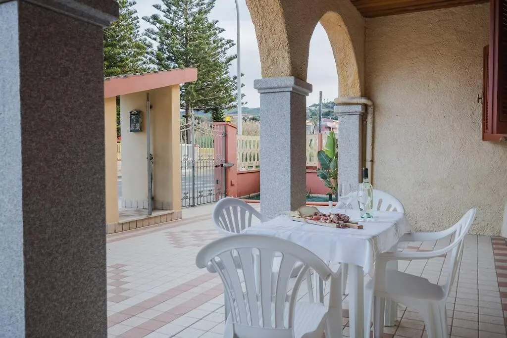 Affittasardegna-Portico Delle Rose Apartment Castelsardo