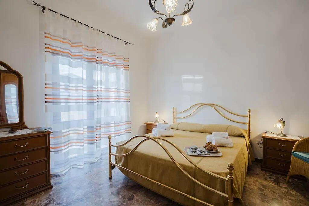 Affittasardegna-Portico Delle Rose Apartment Castelsardo