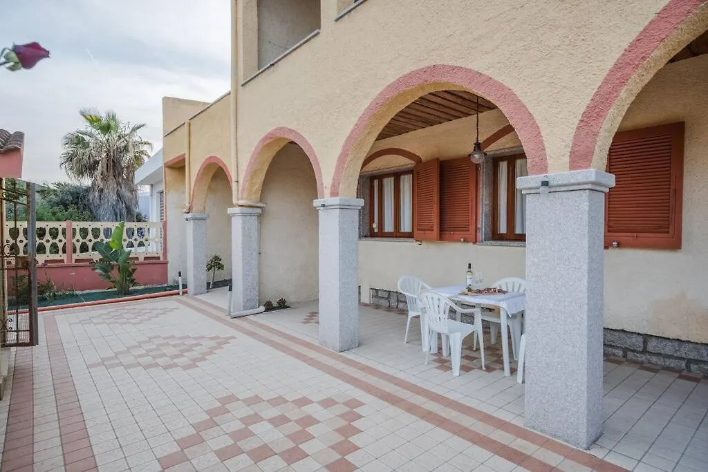 Affittasardegna-Portico Delle Rose Apartment Castelsardo Italy