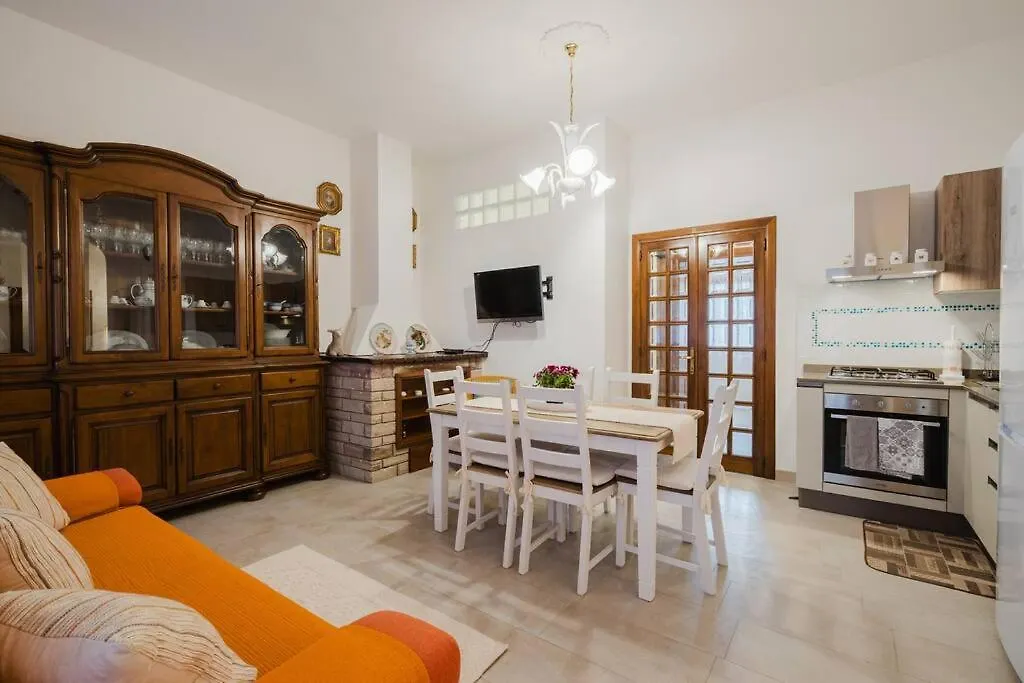 Affittasardegna-Portico Delle Rose Apartment Castelsardo 0*,  Italy